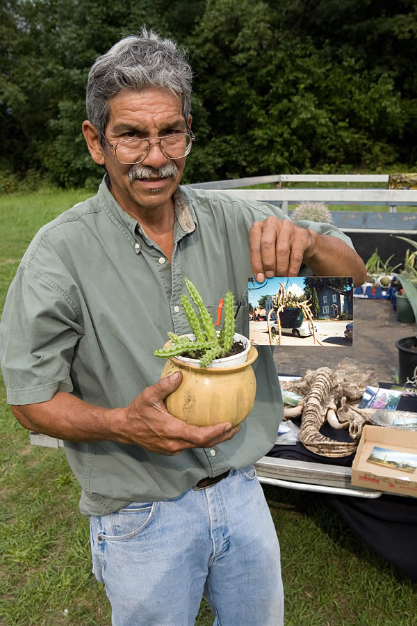 Juan, selling cactus, Starke County